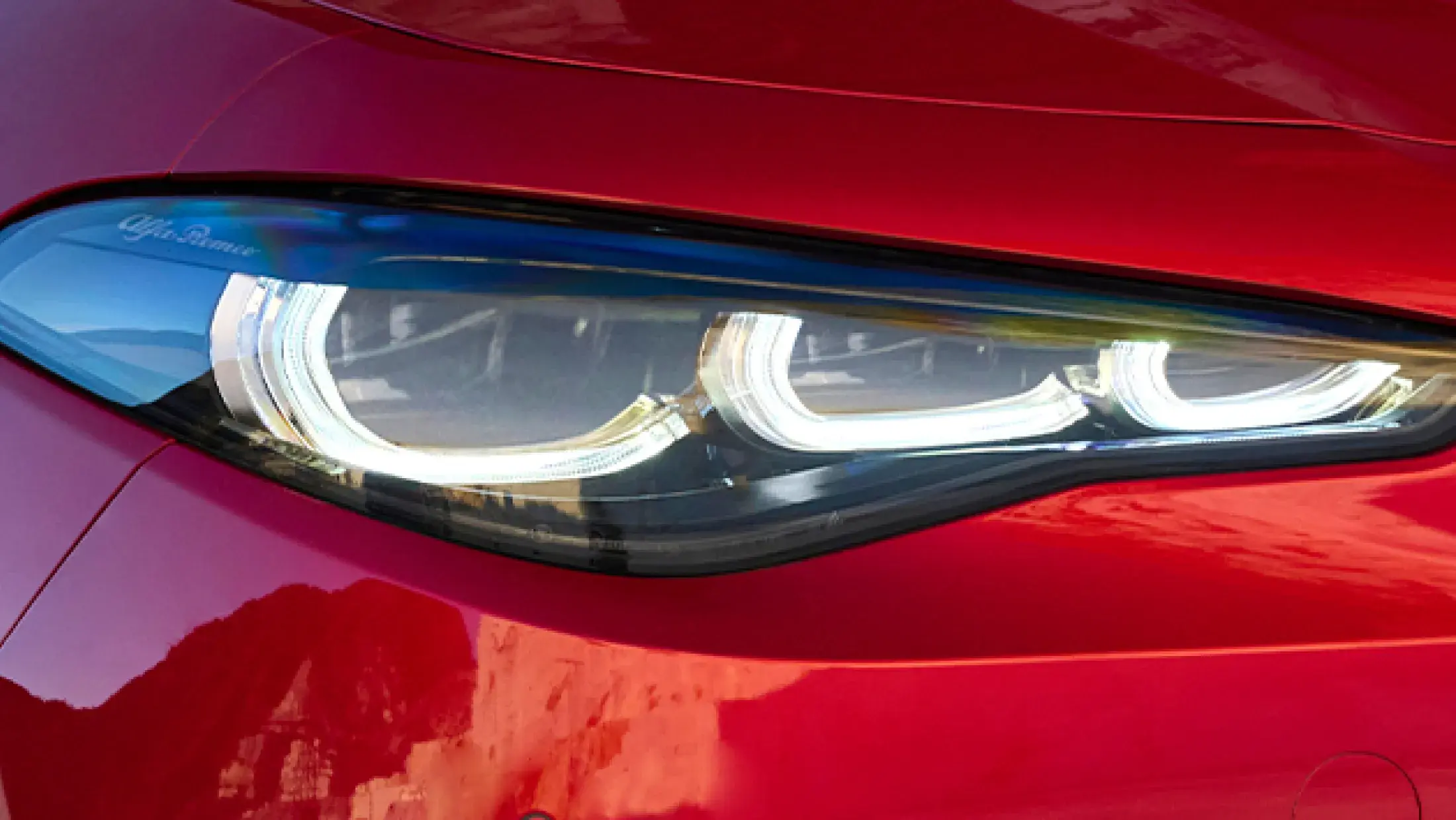 Alfa Romeo Giulia koplamp detail