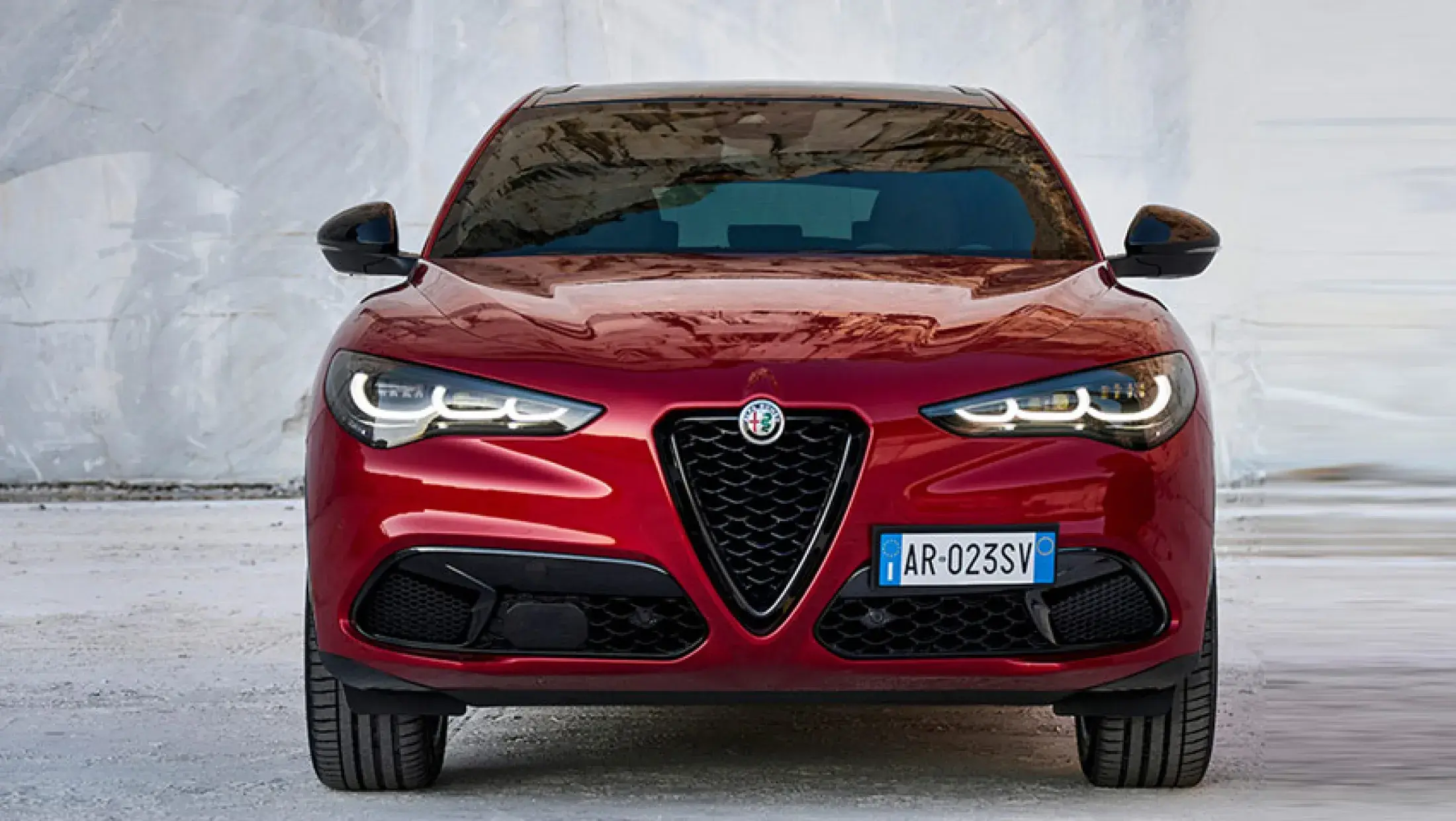 Alfa Romeo Stelvio voorkant